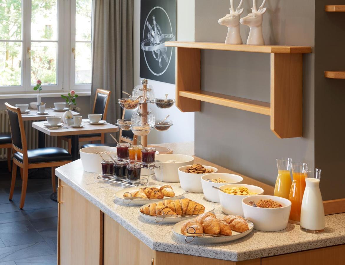 Hotel Goldene Rose Brunico Eksteriør billede