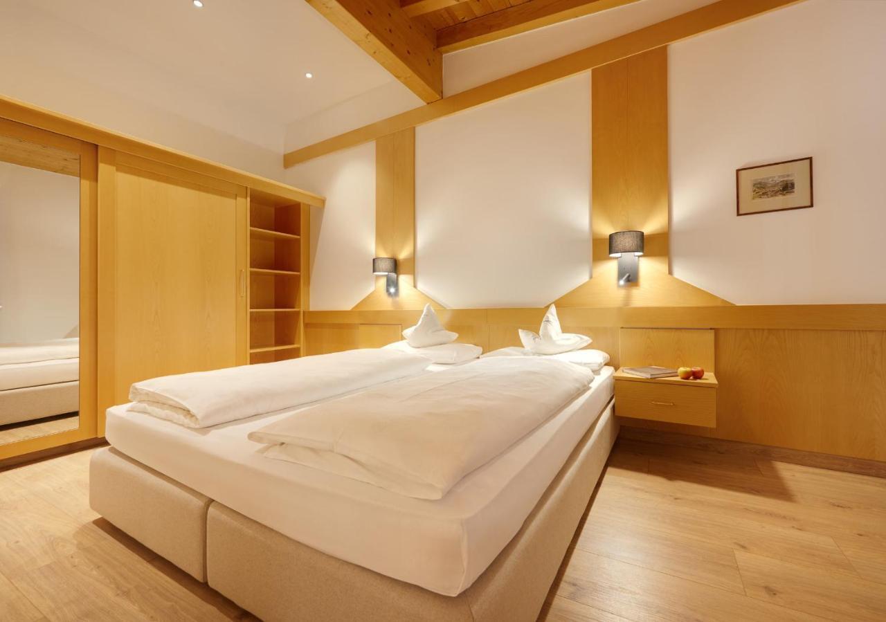 Hotel Goldene Rose Brunico Eksteriør billede