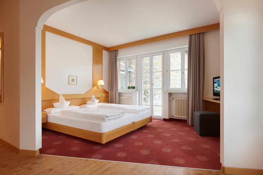 Hotel Goldene Rose Brunico Eksteriør billede