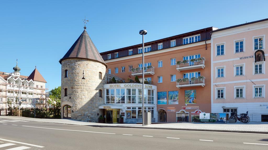 Hotel Goldene Rose Brunico Eksteriør billede